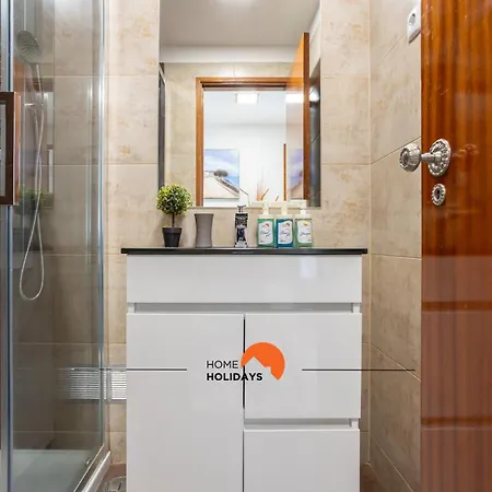 #193 Luxury Ocean View By Holidays Apartment *